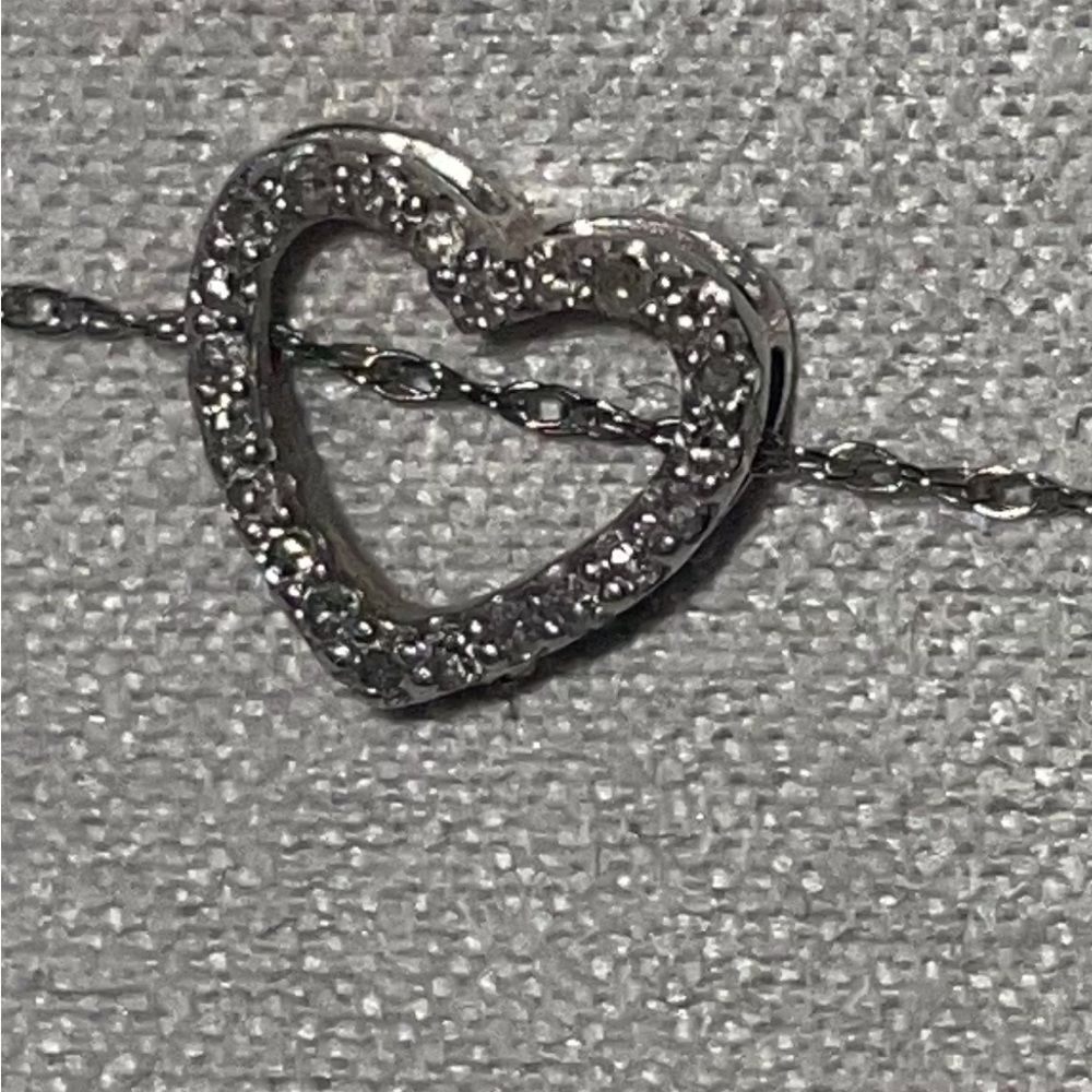 Diamond heart pendant
